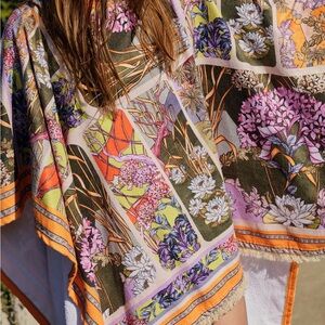 NWT Agua Bendita Free People Delilah Floral Hooded Poncho